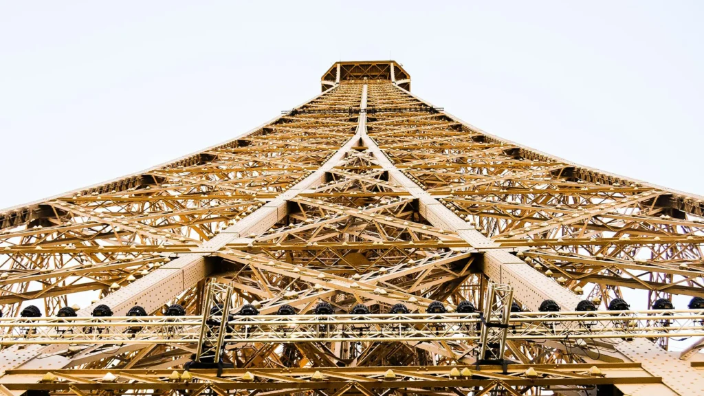 Amazing facts about the Eiffel Tower that you might not know